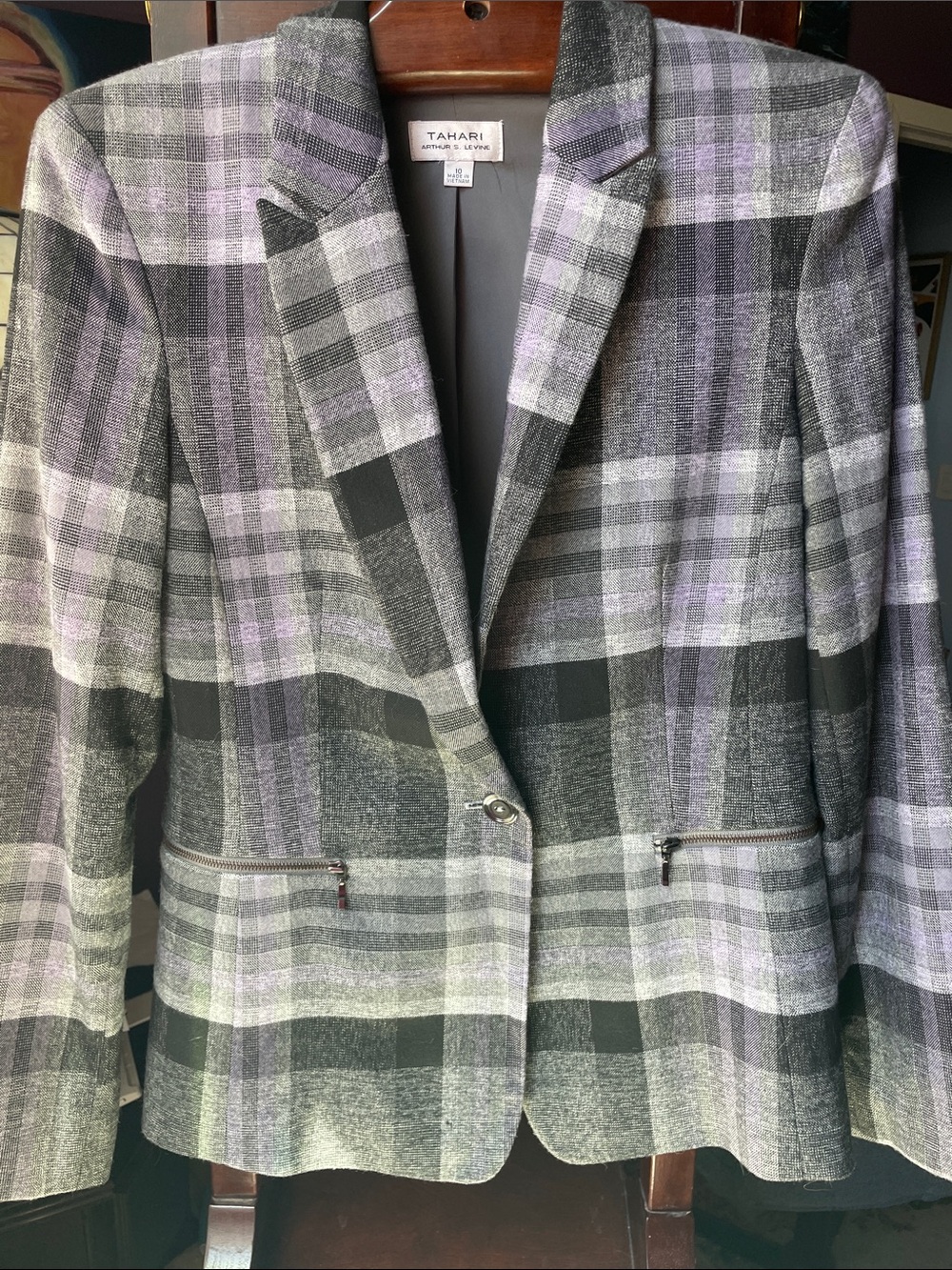 TAHARI ARTHUR S LEVINE PLAID BLAZER